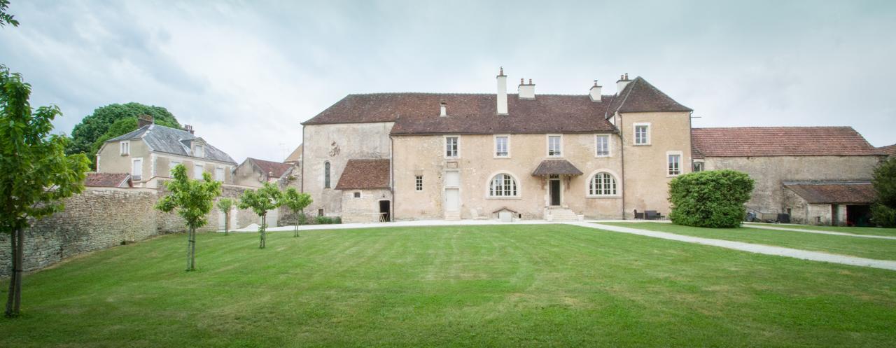 Le Prieure Hotel Noyers-sur-Serein Exterior photo