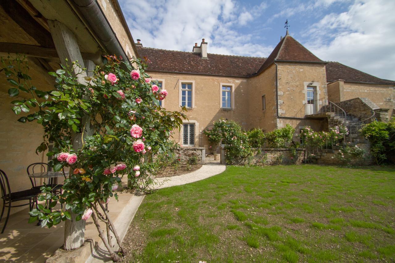 Le Prieure Hotel Noyers-sur-Serein Exterior photo