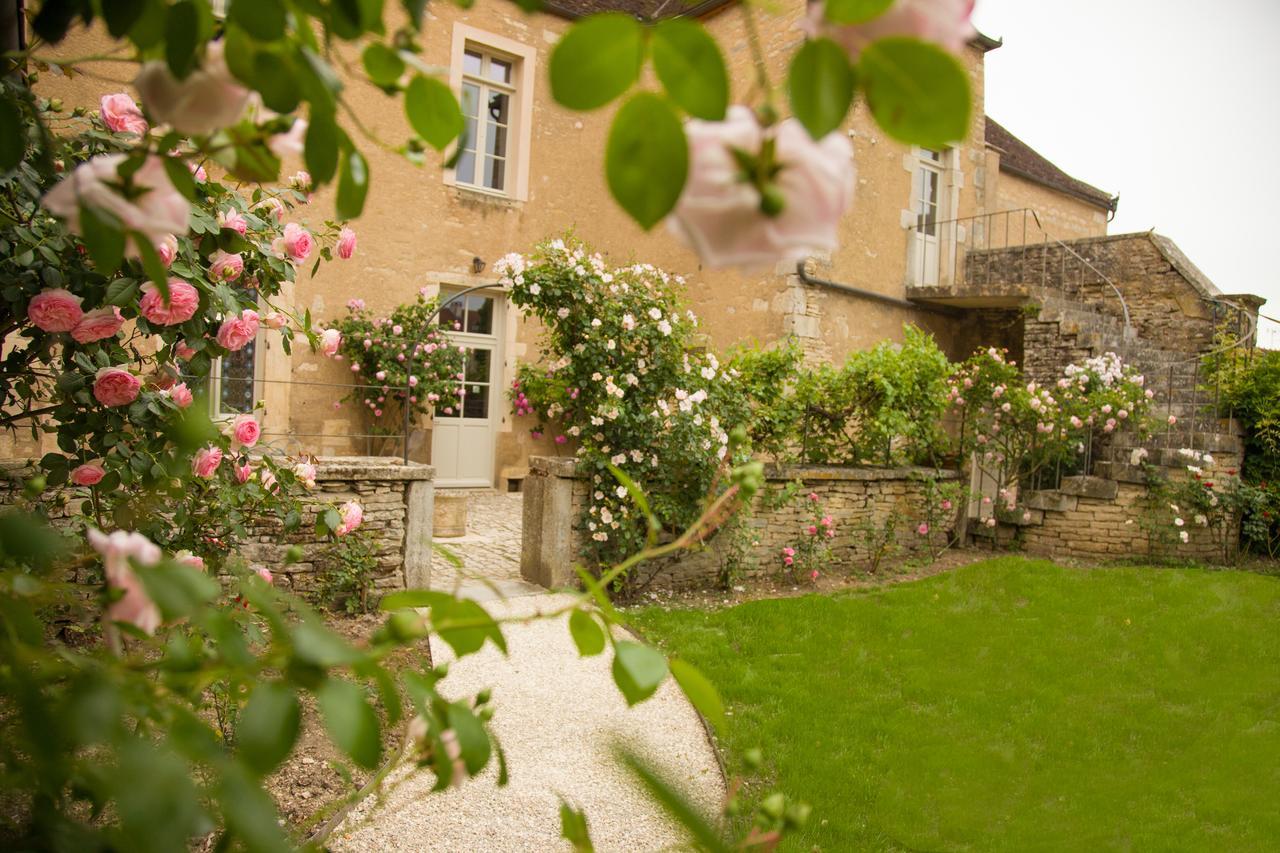 Le Prieure Hotel Noyers-sur-Serein Exterior photo