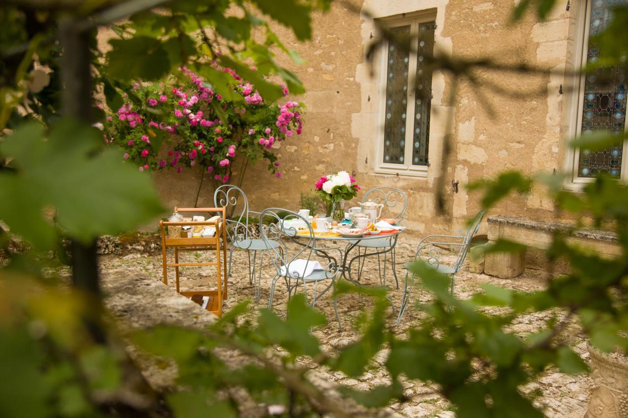 Le Prieure Hotel Noyers-sur-Serein Exterior photo