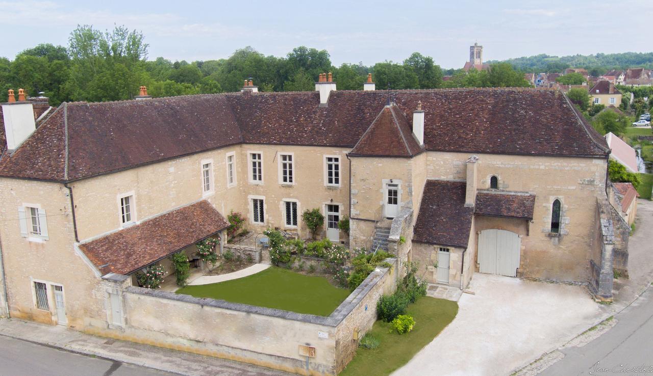 Le Prieure Hotel Noyers-sur-Serein Exterior photo